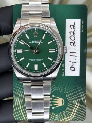 2022 ROLEX OYSTER PERPETUAL 41 124300 GREEN