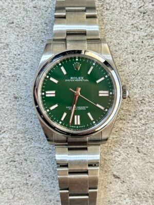 2022 ROLEX OYSTER PERPETUAL 41 124300 GREEN