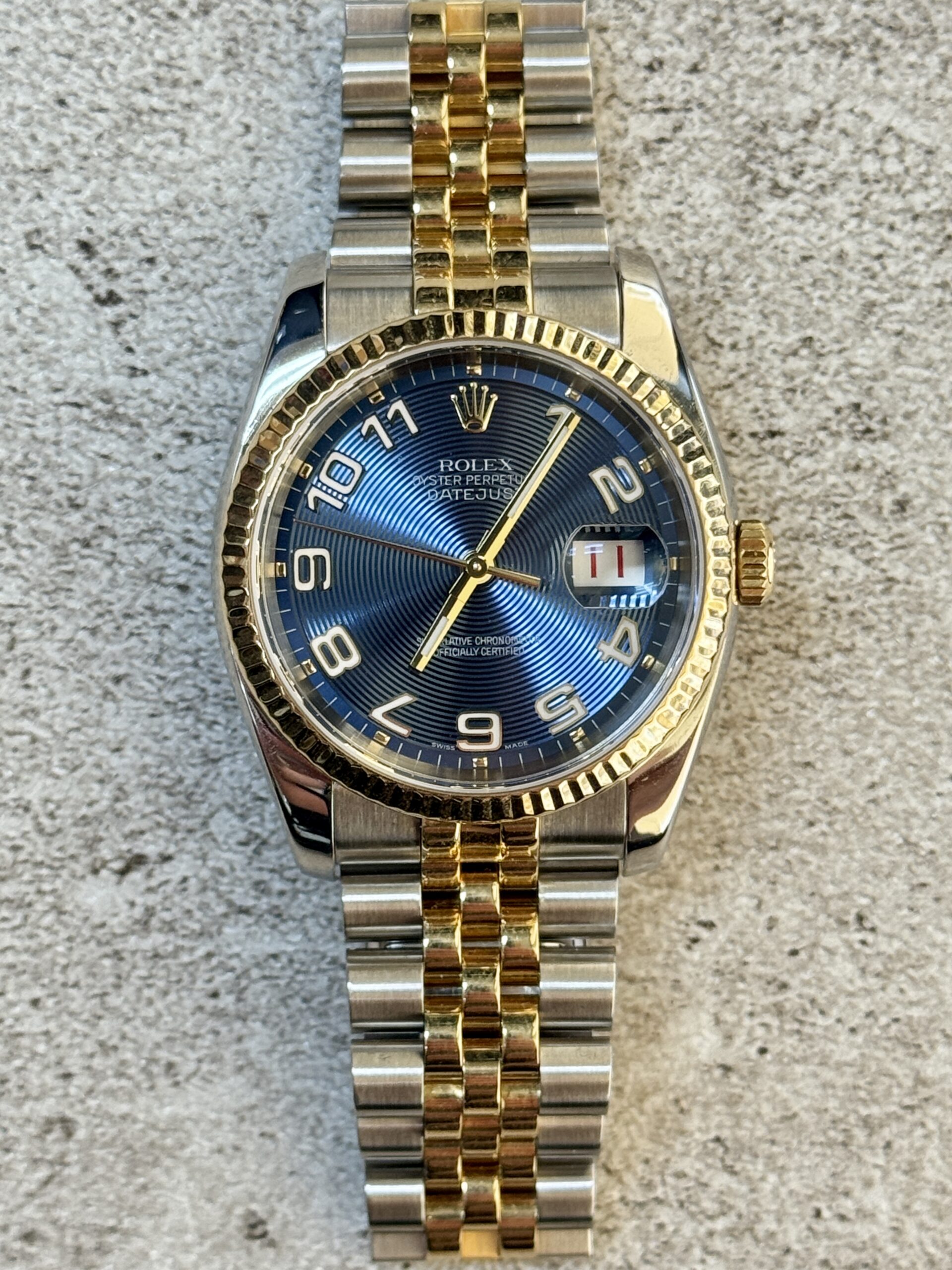 ROLEX DATEJUST 36 TWO TONE YELLOW GOLD BLUE CONCENTRIC DIAL 116233